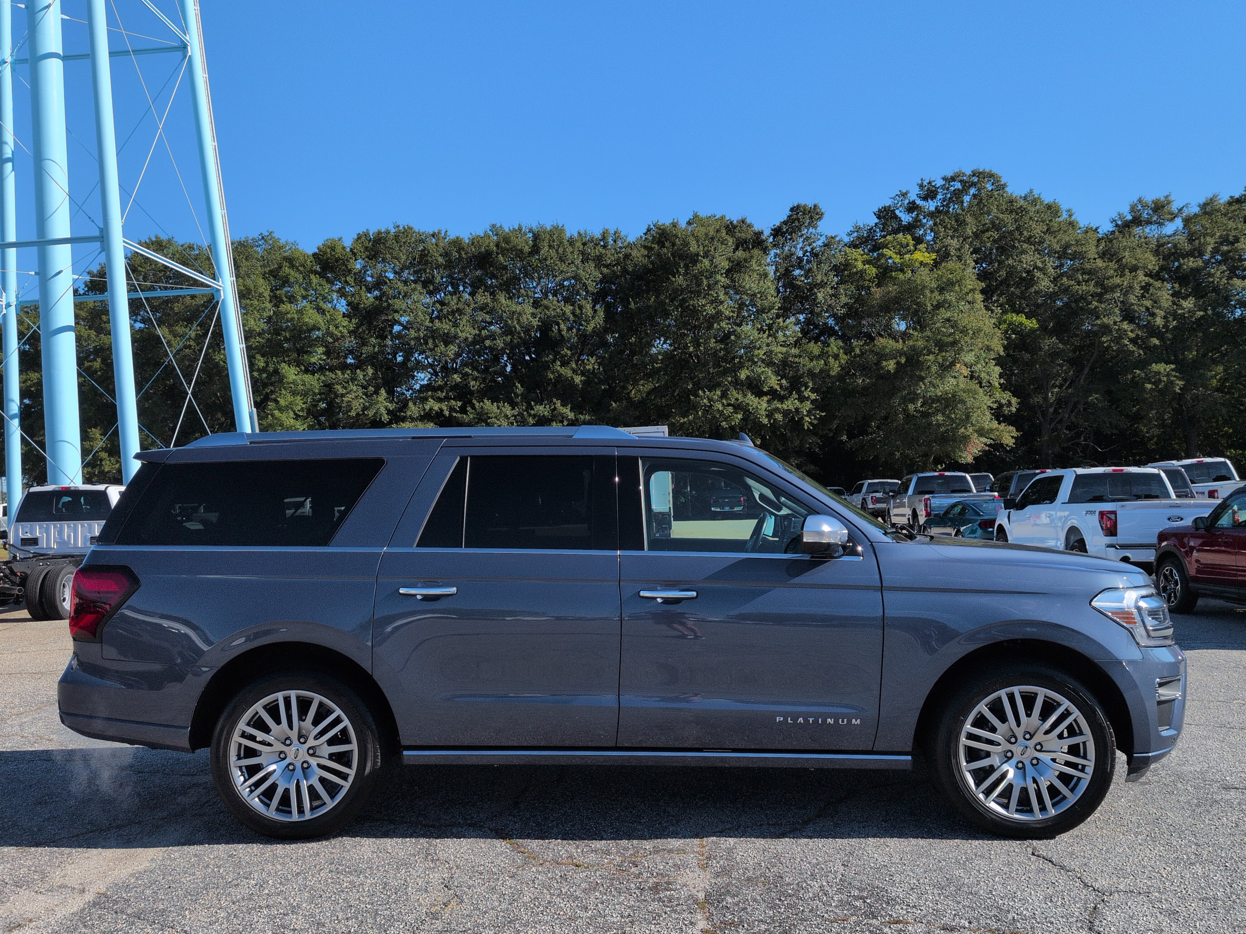 Certified 2023 Ford Expedition Max Platinum RWD image 2
