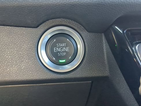 Used 2024 Chevrolet Traverse LT image 19