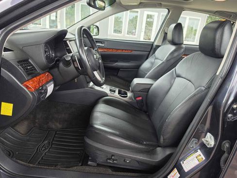 Used 2011 Subaru Legacy 2.5i Limited AWD/4WD image 11