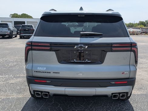 New 2026 Chevrolet Traverse Z71 w/ Enhanced Driving Package AWD/4WD image 6