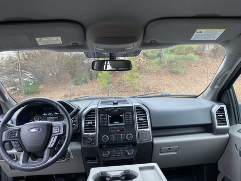 Used 2015 Ford F150 XLT w/ Equipment Group 301A Mid image 19