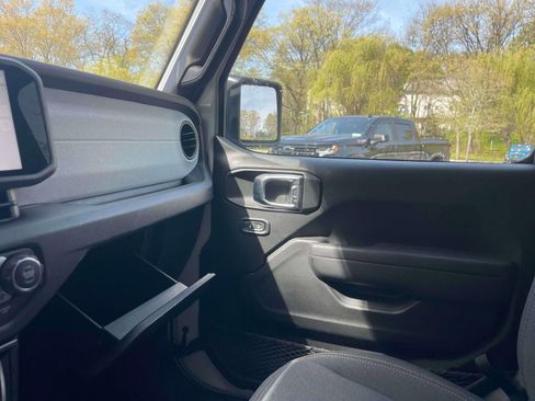 Used 2026 Jeep Wrangler Sport S AWD/4WD image 31