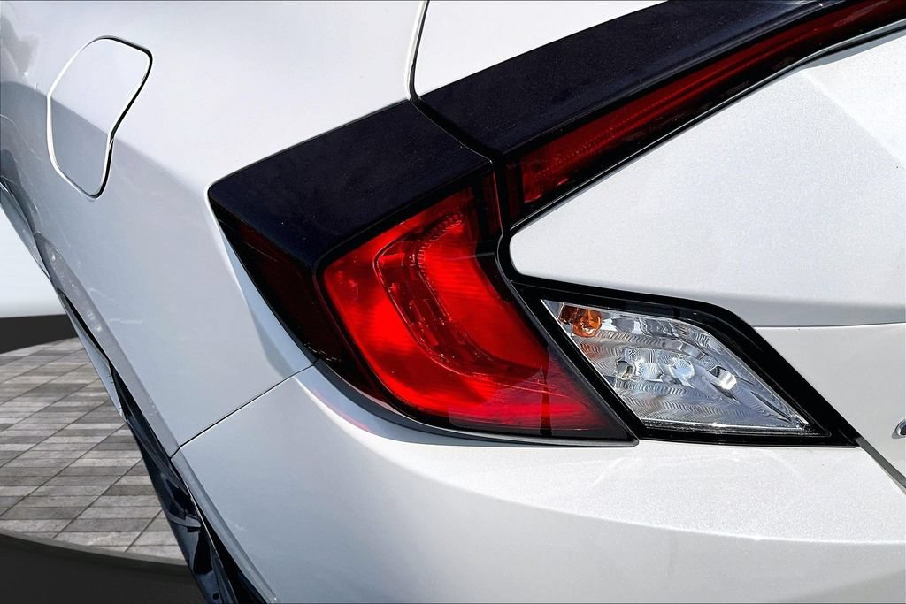 Used 2019 Honda Civic Touring image 30