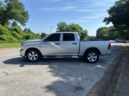 Used 2014 RAM 1500 Express RWD image 4