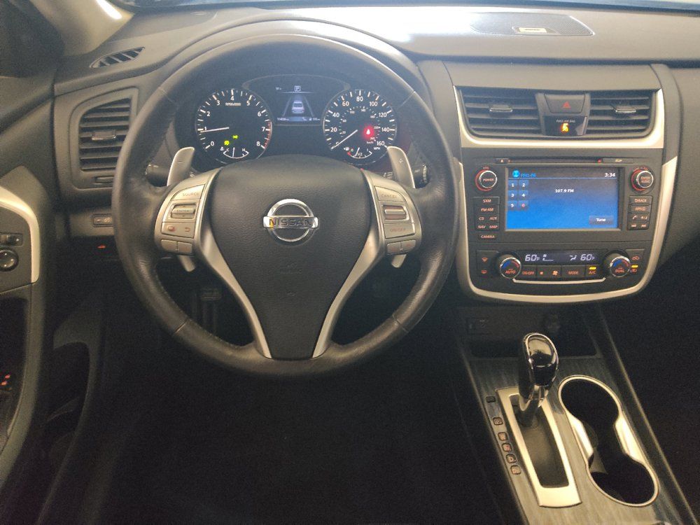 Used 2016 Nissan Altima 3.5 SL FWD image 22
