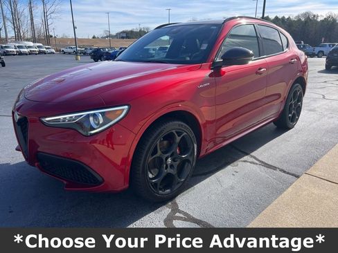 Used 2023 Alfa Romeo Stelvio Veloce image 8