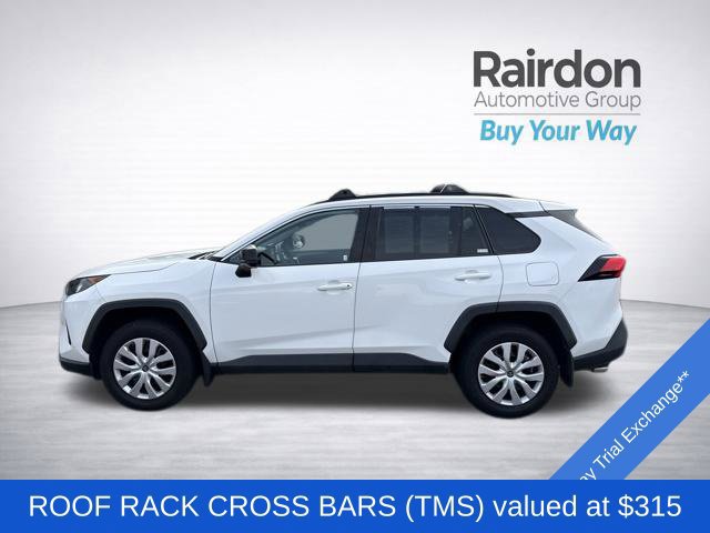 Used 2021 Toyota RAV4 LE FWD image 2