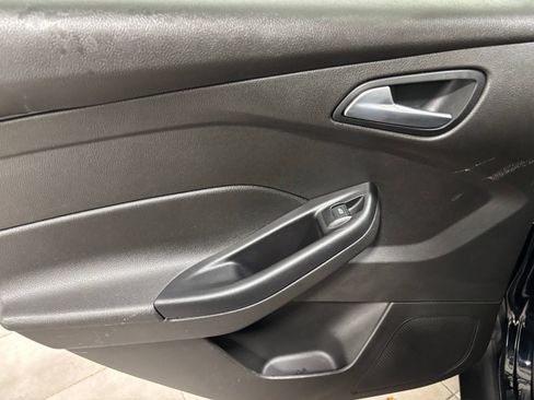 Used 2016 Ford Focus SE w/ Interior Protection Package image 17