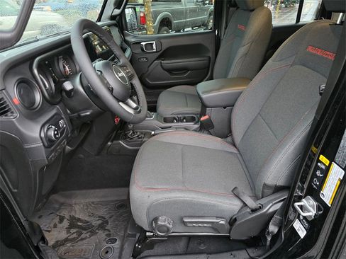 Used 2025 Jeep Gladiator Rubicon image 21