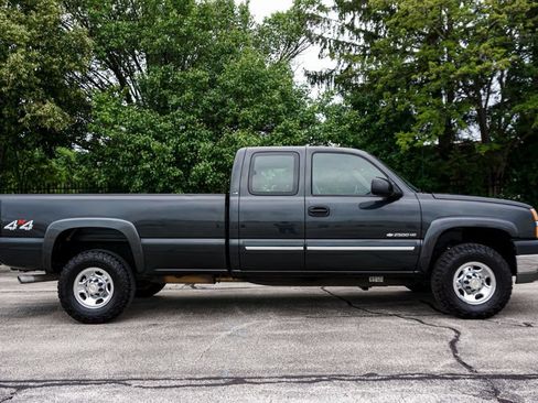 Used 2004 Chevrolet Silverado 2500 LS AWD/4WD image 20