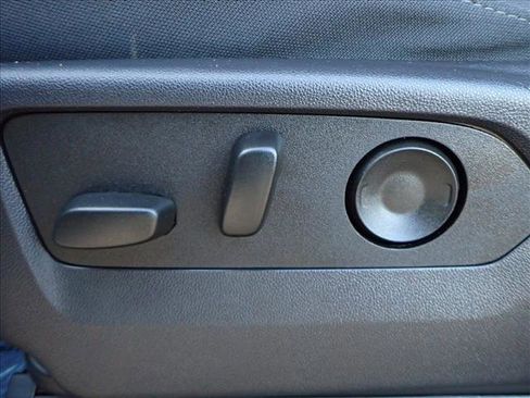 Used 2025 Chevrolet Silverado 1500 Custom Trail Boss w/ Turbomax Blackout Package image 11