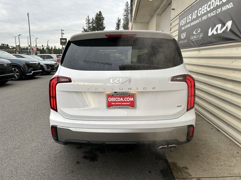 New 2025 Kia Telluride S image 32