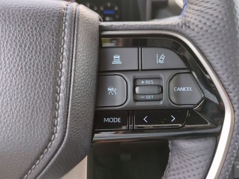 Used 2026 Toyota Tundra Platinum AWD/4WD image 23