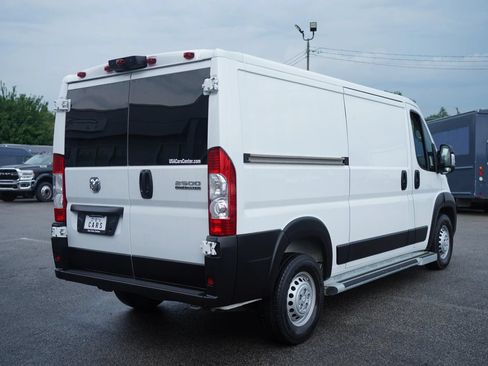 Used 2025 RAM ProMaster 2500 w/ U-Haul Equipment Group FWD image 9