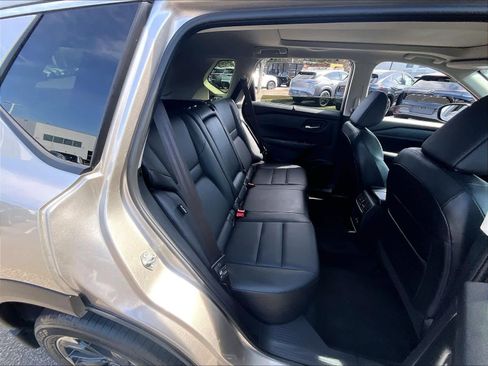 Used 2026 Nissan Rogue SV w/ SV Premium Package image 16