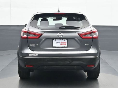 Used 2020 Nissan Rogue Sport S image 5