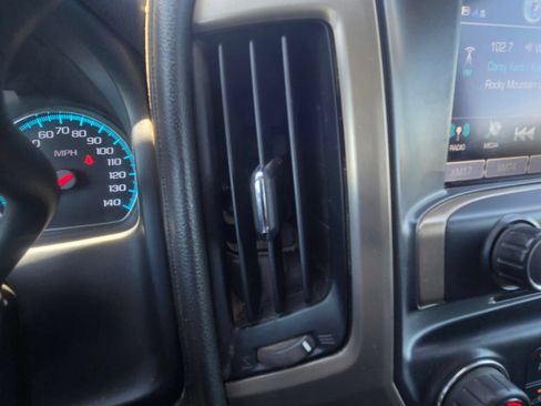 Used 2018 GMC Sierra 3500 Denali AWD/4WD image 28