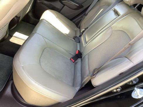 Used 2015 Hyundai Tucson SE image 11