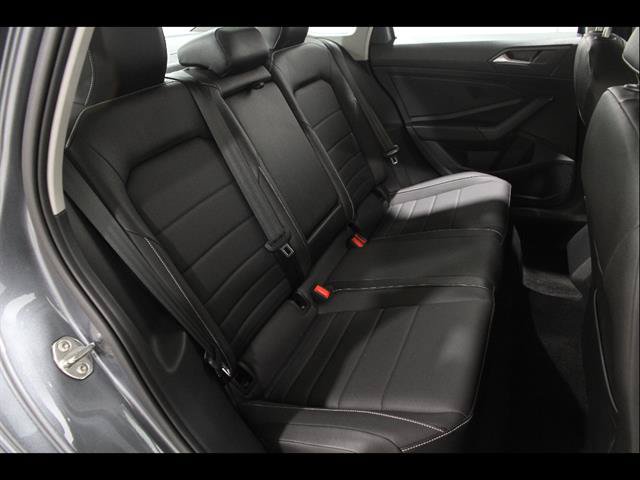 Used 2023 Volkswagen Jetta SE FWD image 16