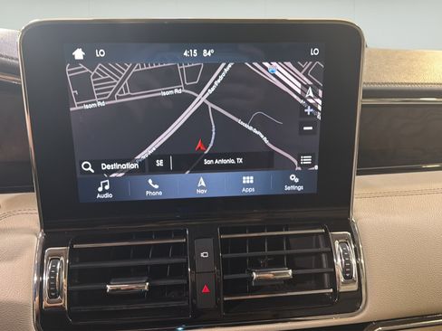 Used 2019 Lincoln Navigator L Select RWD image 17
