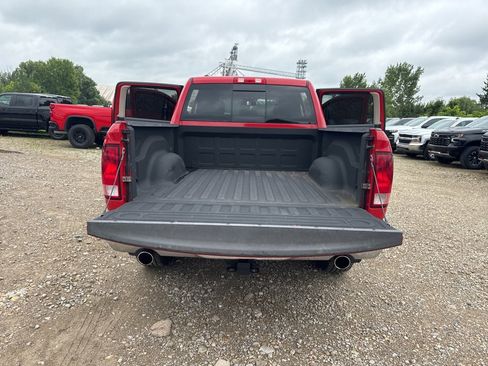 Used 2015 RAM 1500 Big Horn w/ Remote Start & Security Group image 32