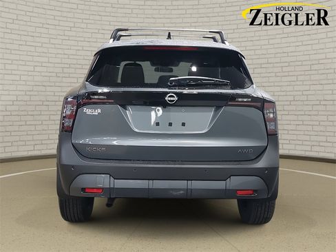 New 2026 Nissan Kicks SV image 6