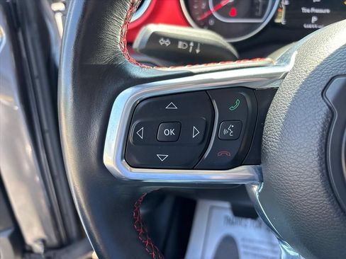 Used 2022 Jeep Wrangler Unlimited Rubicon w/ Cold Weather Group AWD/4WD image 28