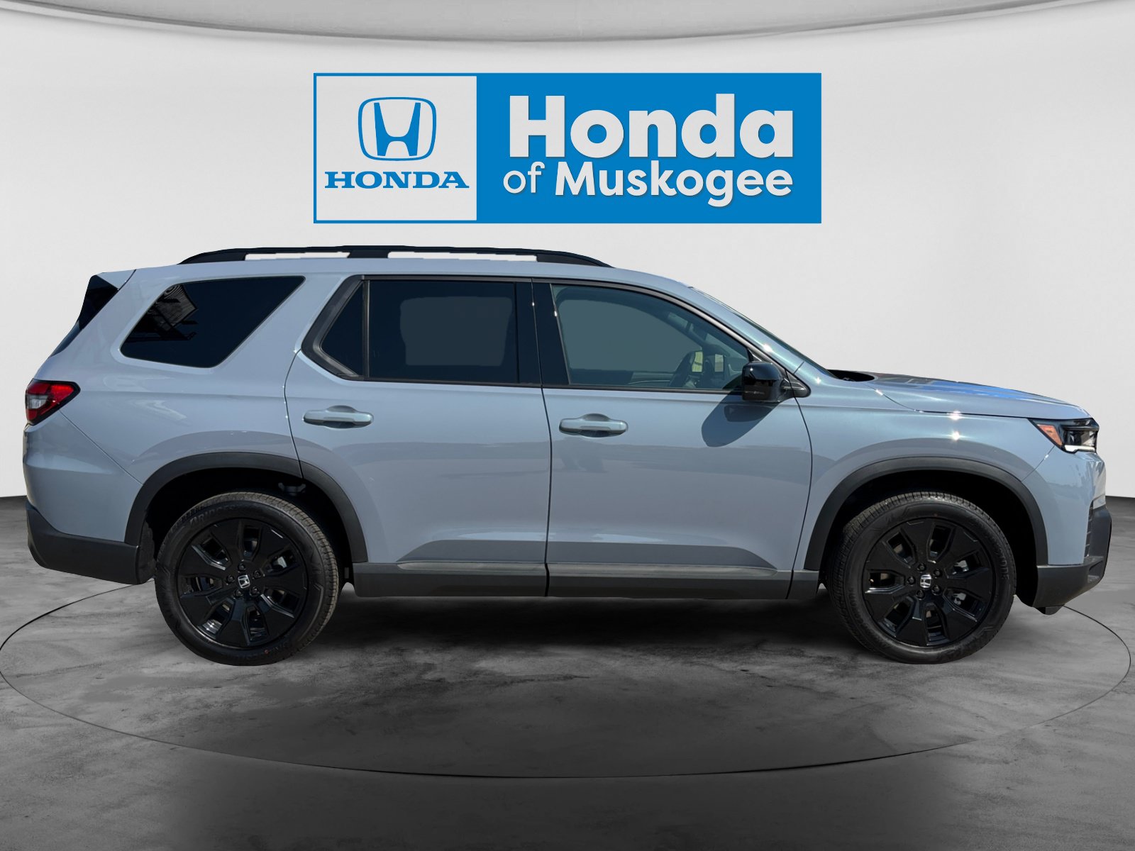 New 2026 Honda Pilot Black Edition image 4