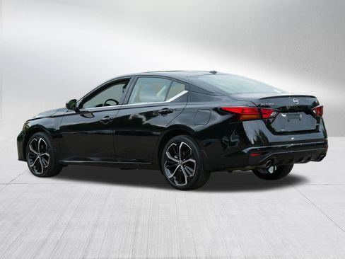 Certified 2024 Nissan Altima 2.5 SR w/ SR Premium Package AWD/4WD image 5