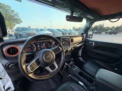 Used 2022 Jeep Gladiator Mojave w/ Trailer Tow Package AWD/4WD image 14