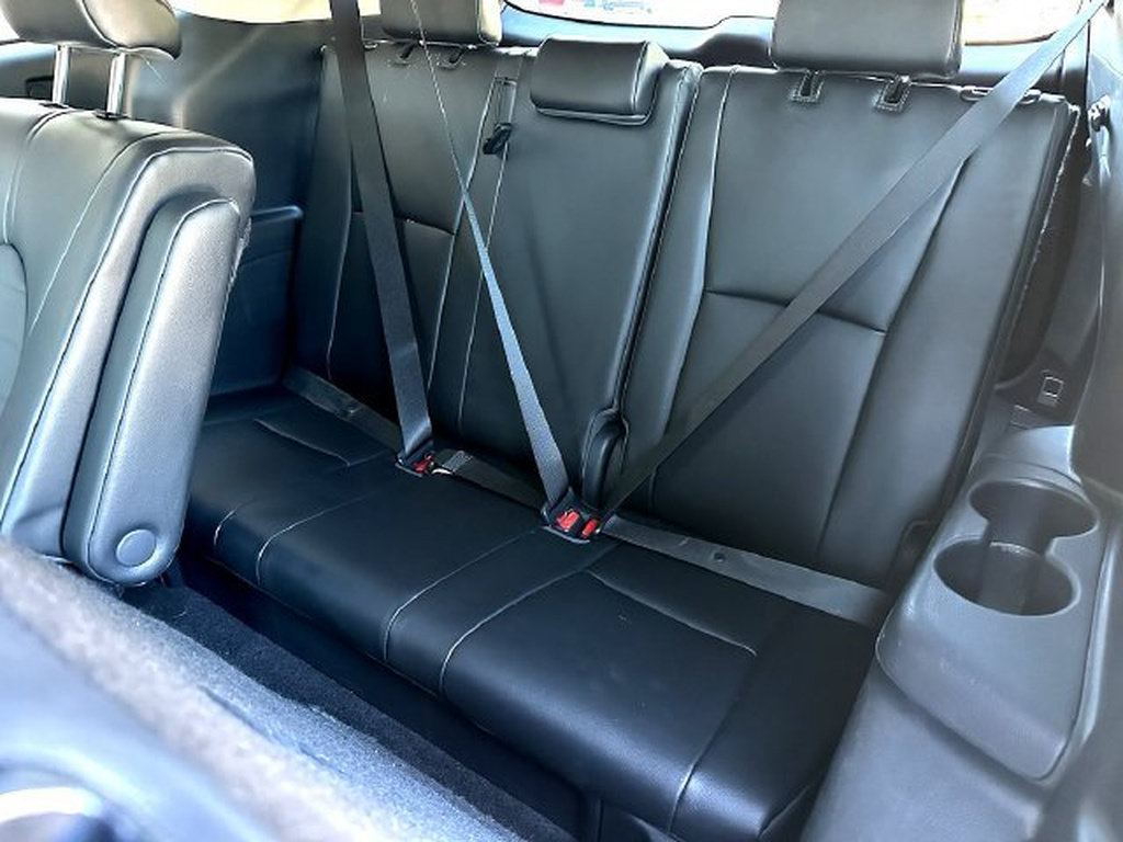 Used 2023 Toyota Highlander XLE FWD image 19