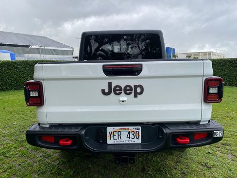 Used 2022 Jeep Gladiator Rubicon w/ LED Lighting Group AWD/4WD image 6