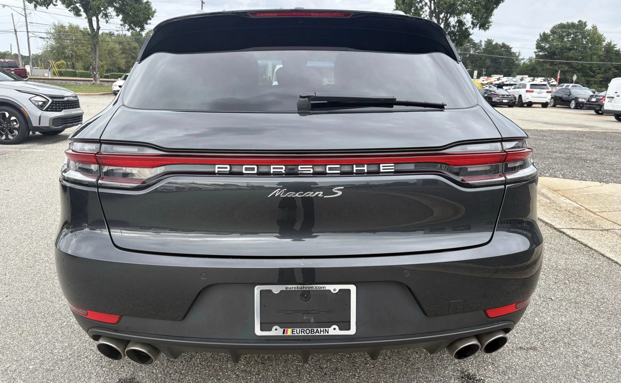 Used 2021 Porsche Macan S AWD/4WD image 4