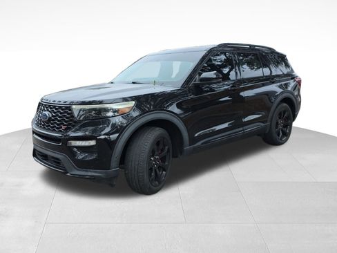 Used 2020 Ford Explorer ST w/ ST Street Pack image 2