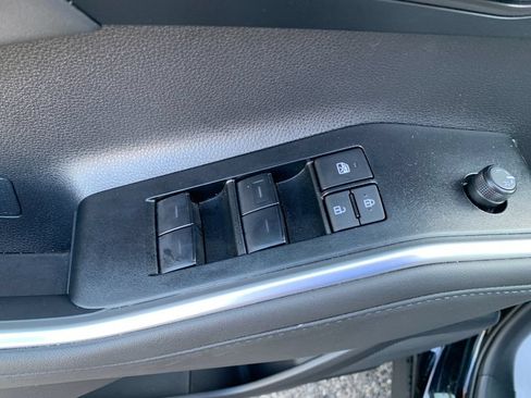 Used 2026 Toyota Highlander XSE AWD/4WD image 12