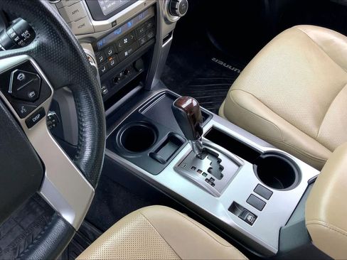 Used 2015 Toyota 4Runner Limited image 15