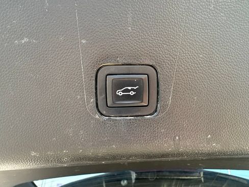 Used 2018 Chevrolet Traverse LT AWD/4WD image 44