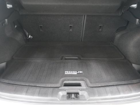 Used 2021 Nissan Rogue Sport SV FWD image 24