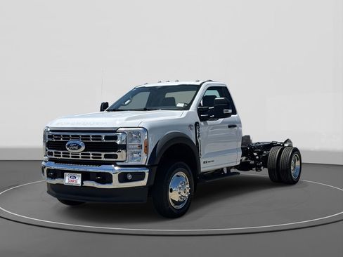 New 2025 Ford F550 2WD Regular Cab Super Duty image 1