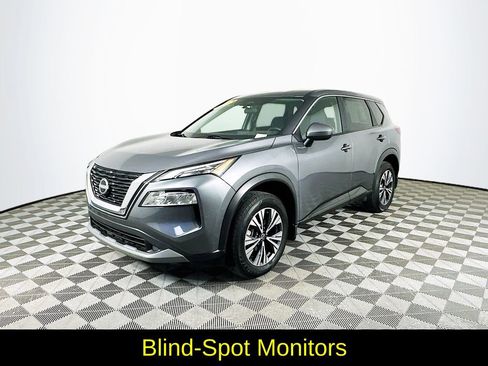 Used 2023 Nissan Rogue SV image 5
