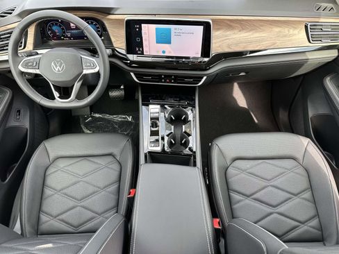 New 2026 Volkswagen Atlas SE image 11