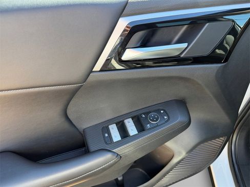 Used 2022 Mitsubishi Outlander SE image 14