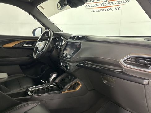 Used 2021 Chevrolet TrailBlazer ACTIV w/ Technology Package image 28