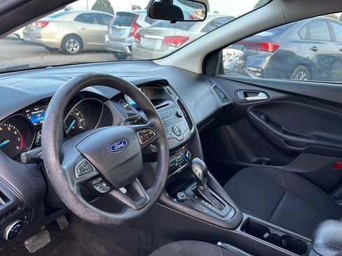 Used 2017 Ford Focus SE image 20