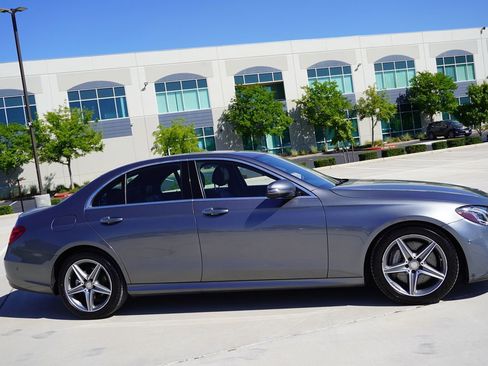 Used 2017 Mercedes-Benz E 300 image 7