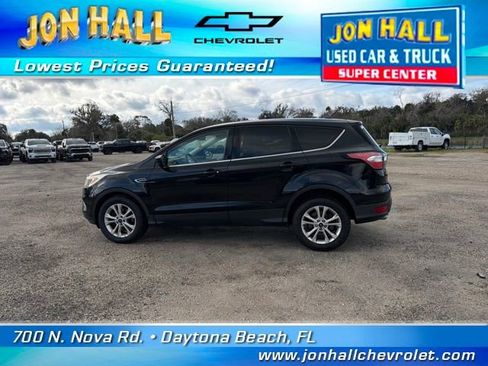 Used 2017 Ford Escape SE image 5