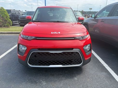 Used 2022 Kia Soul LX w/ Technology Package FWD image 1