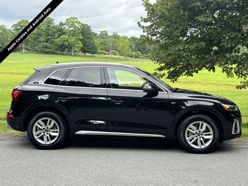 Used 2023 Audi Q5 2.0T Premium w/ Convenience Package AWD/4WD image 2