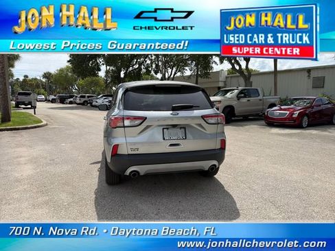 Used 2022 Ford Escape SE FWD image 9