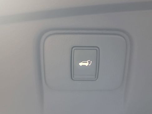 Used 2015 Nissan Murano SL w/ Cargo Package image 8